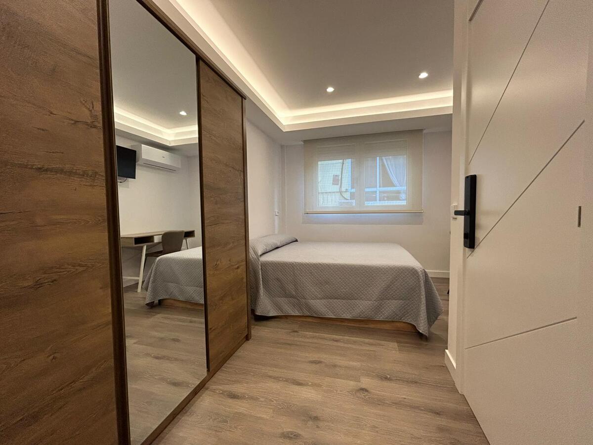 MITRA Sarria Living Suite 4 - 1